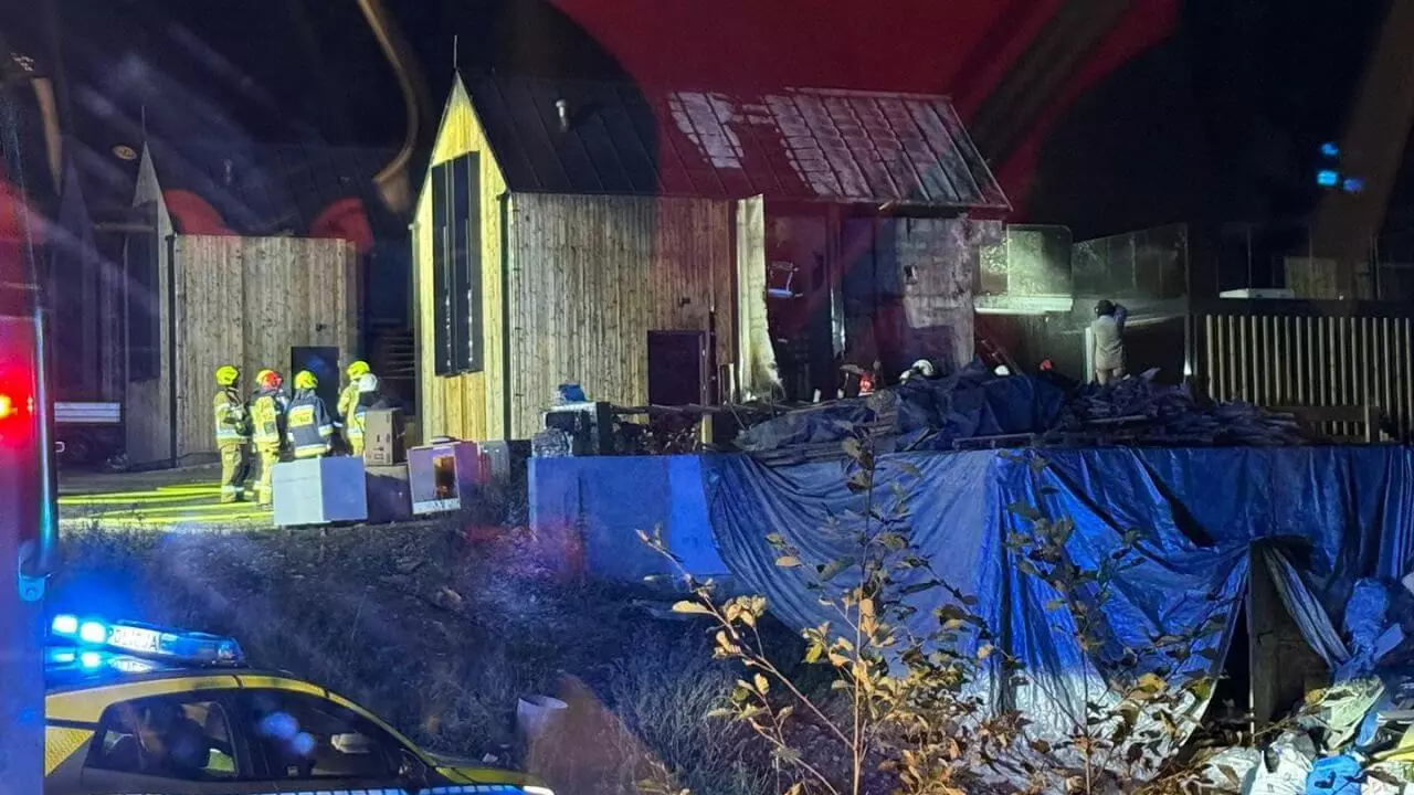 BIESZCZADY: tragiczny pożar domku letniskowego (ZDJĘCIA)